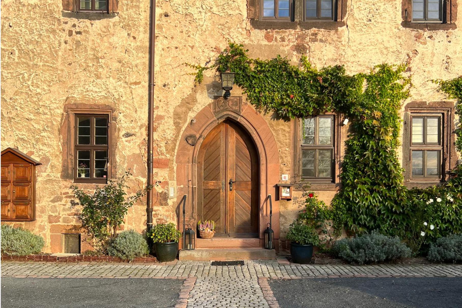 Graefin Amalia - Elegantes Apartment In Der Historischen Hinterburg In Schlitz, 2 Schlafzimmer, Mit Garten, Nahe Fulda Und Bad Hersfeld Exteriér fotografie